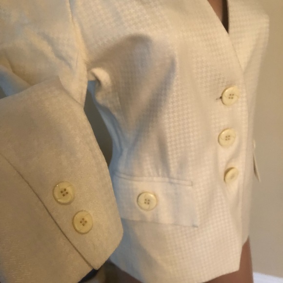 Lindsey Blake Petite Blazer - Cream Colored - Picture 5 of 9